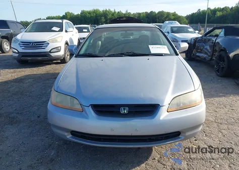 2000 Honda Accord 2.3 Lx from USA, damaged, VIN 1HGCG3147YA004016
